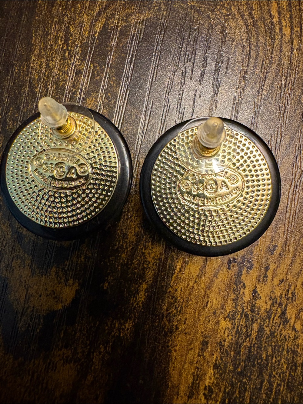Large Black Gold-Tone Button Stud Earrings - Picture 3 of 4